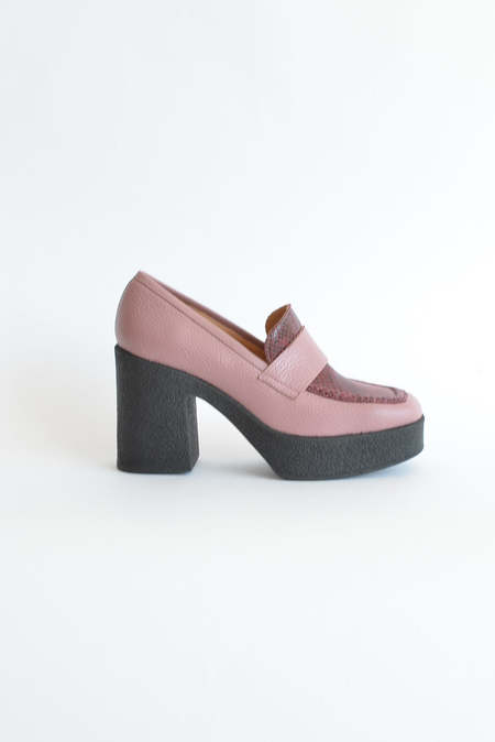 "INTENTIONALLY __________." Blank Dex Loafer - Pink