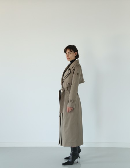 Maet Ares Trench Coat - Beige