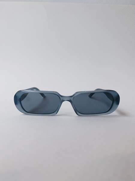 Carla Colour Ovale Sunglasses - Electron/Charge